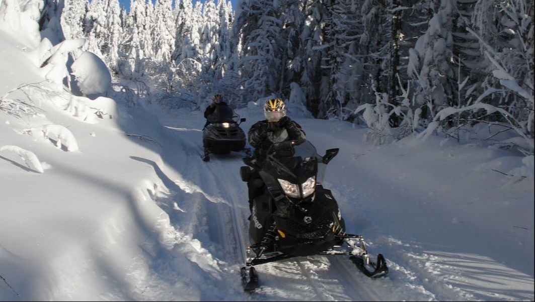 7 Activities to Do this Winter – Snowmobile Adventure - Blogue / Blog – Hôtels Gouverneur
