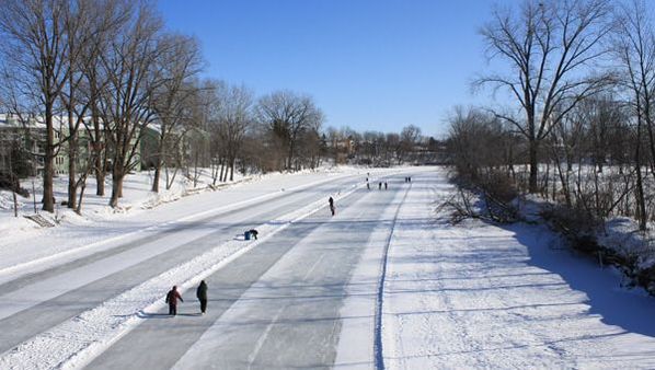 L'assomption River - Top 10 of the Best Skating Rinks in Quebec – Blogue / Blog – Hôtels Gouverneur